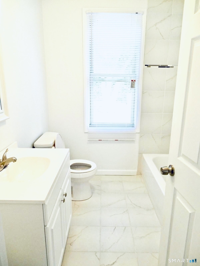 395 Plainville Avenue - Photo 8