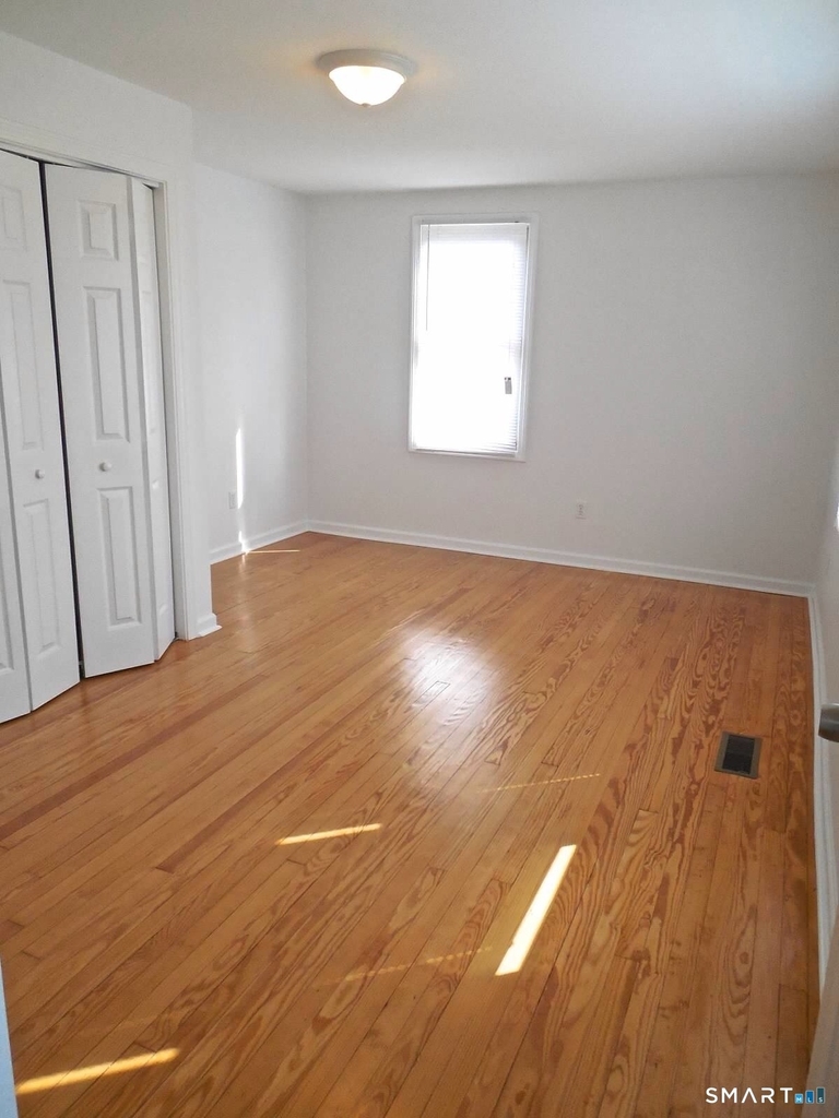 395 Plainville Avenue - Photo 12