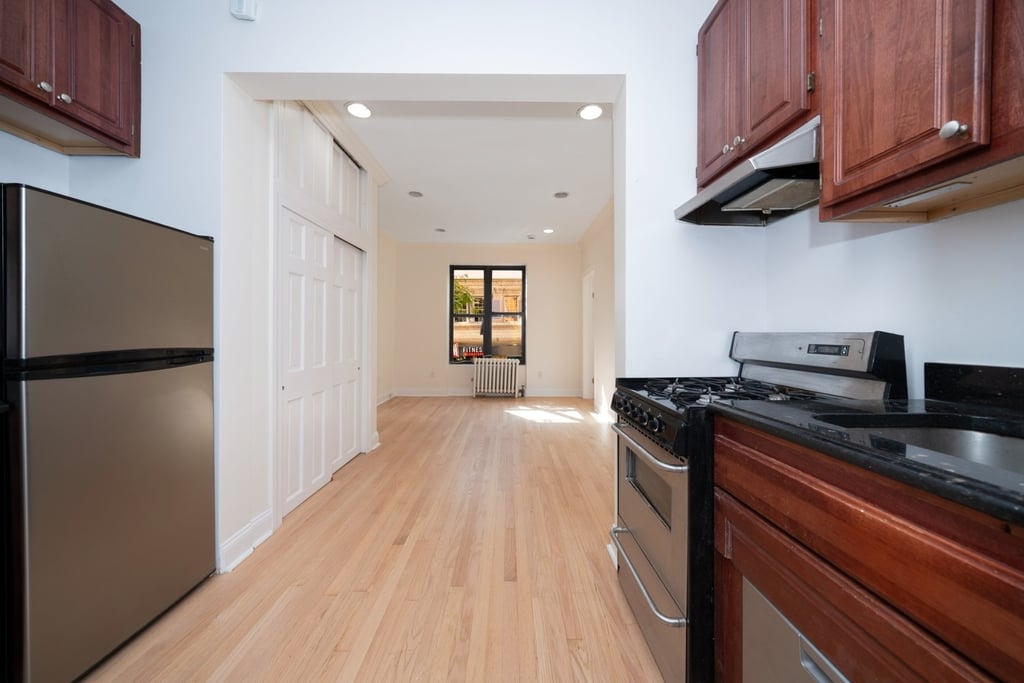 167 West 83rd Street - Photo 3