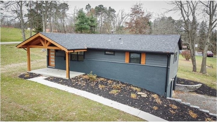 291 Simon Dr - Photo 0