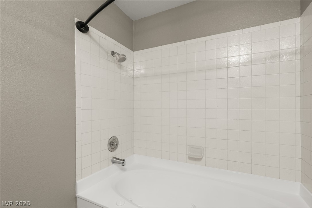 5576 W Rochelle Avenue - Photo 28