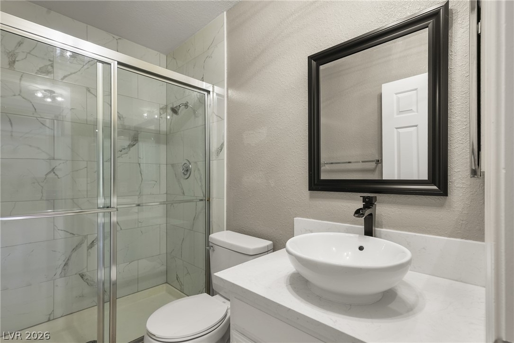 5576 W Rochelle Avenue - Photo 21