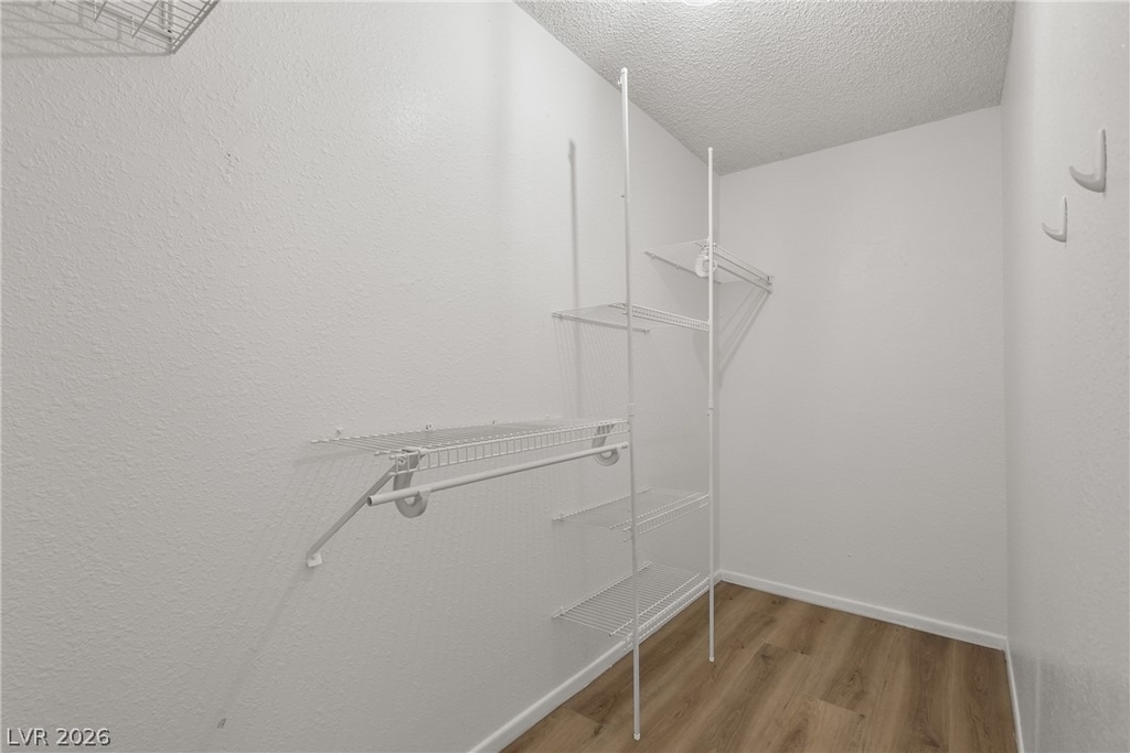 5576 W Rochelle Avenue - Photo 20