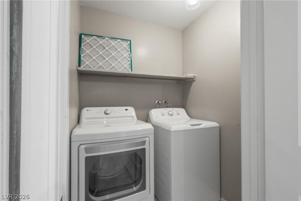 5576 W Rochelle Avenue - Photo 30