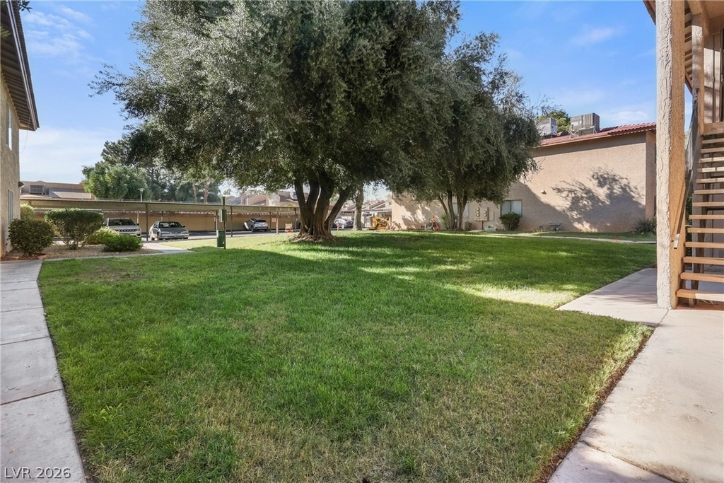 5576 W Rochelle Avenue - Photo 41