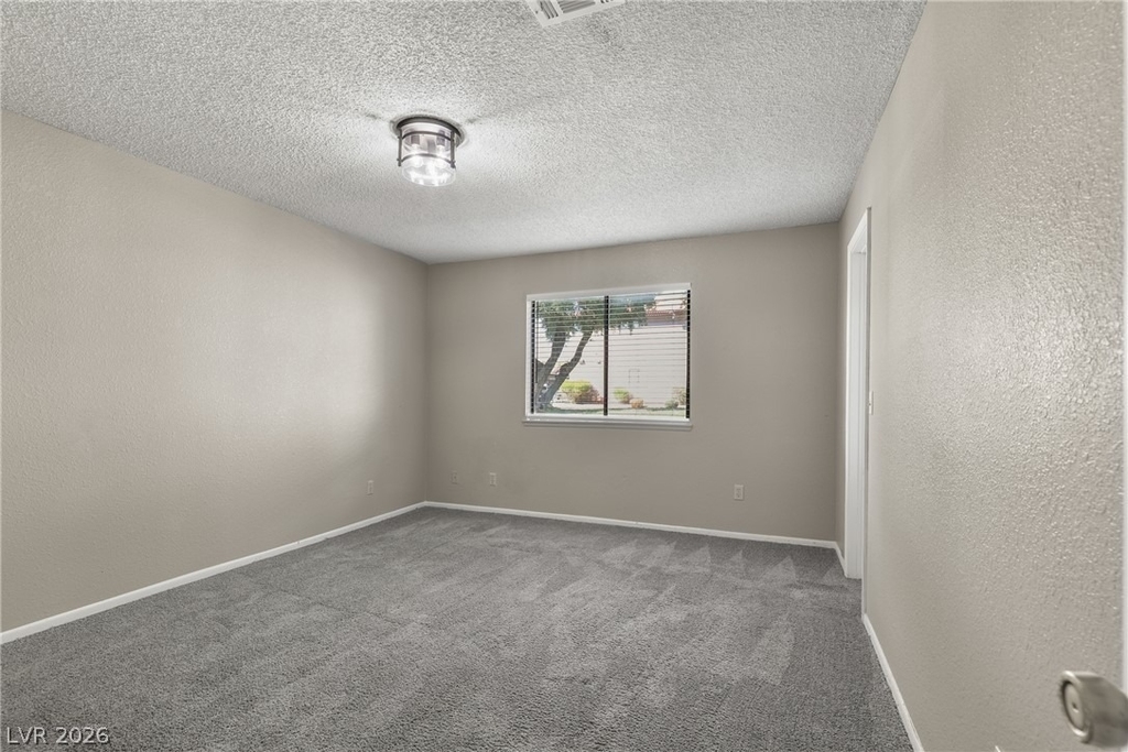 5576 W Rochelle Avenue - Photo 23