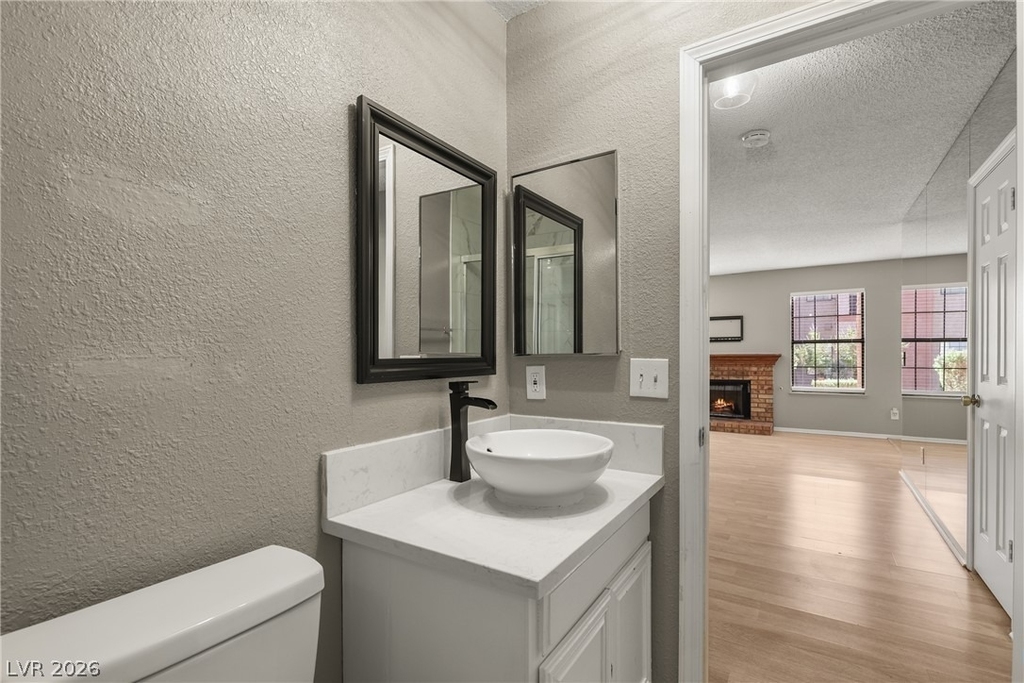 5576 W Rochelle Avenue - Photo 22