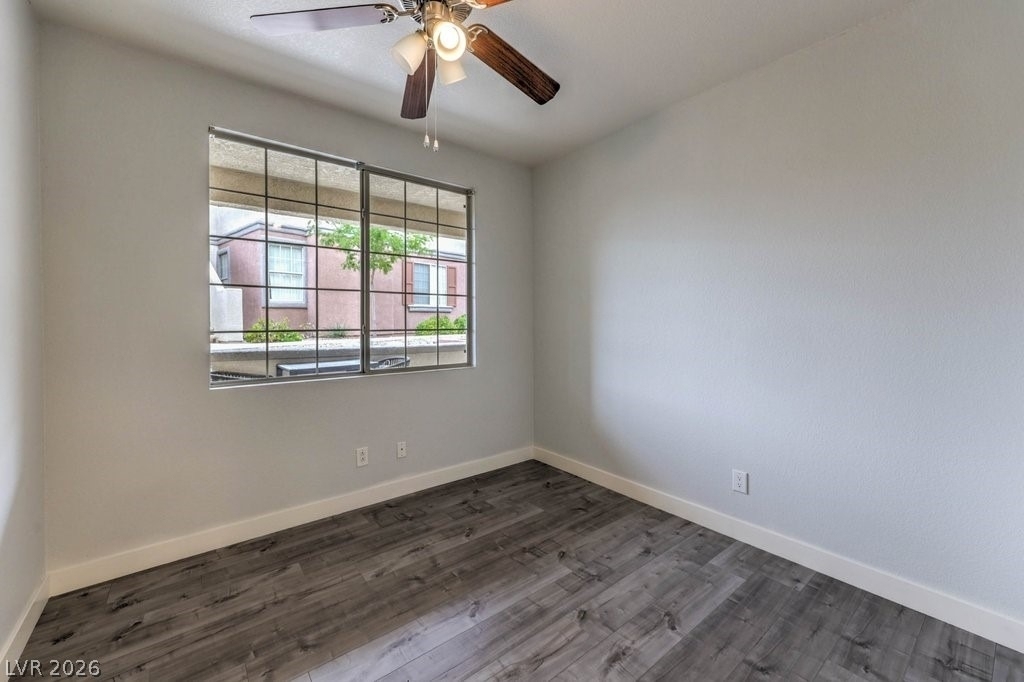 10233 King Henry Avenue - Photo 22