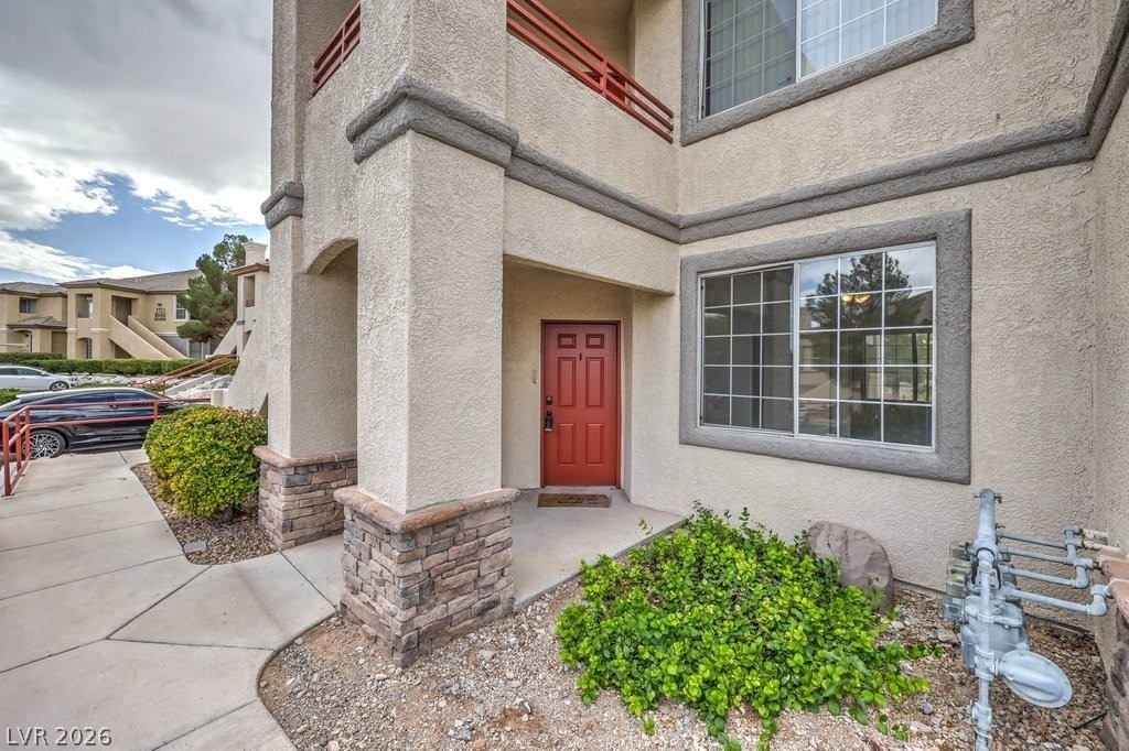 10233 King Henry Avenue - Photo 3
