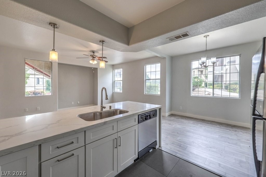 10233 King Henry Avenue - Photo 11