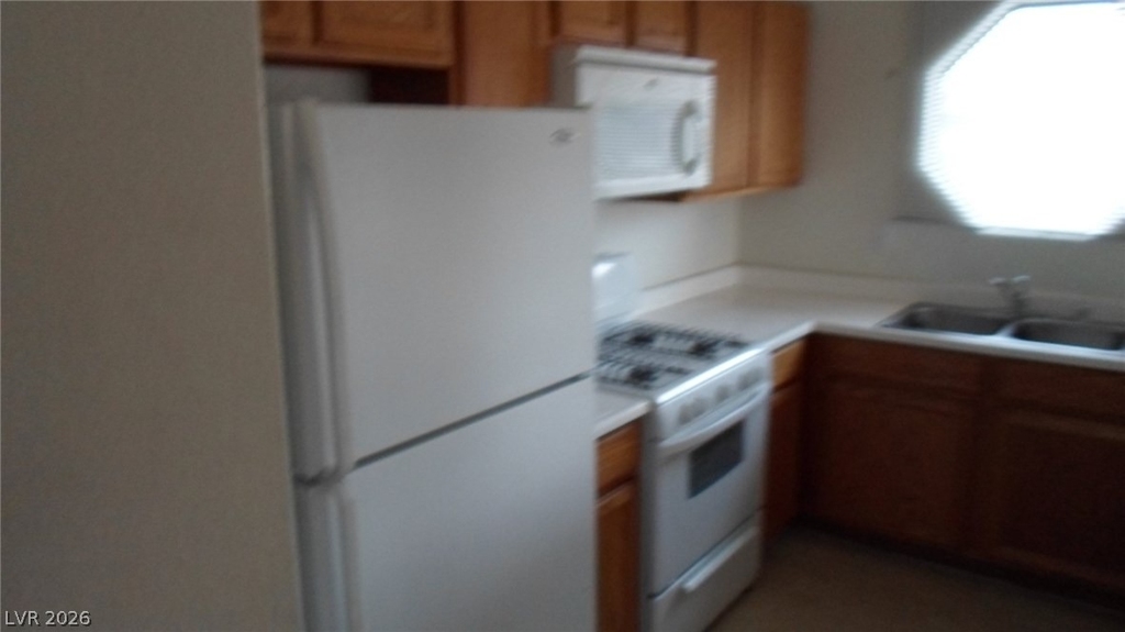 5030 Rainbow Boulevard - Photo 7