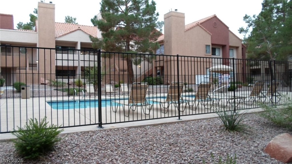 5030 Rainbow Boulevard - Photo 2