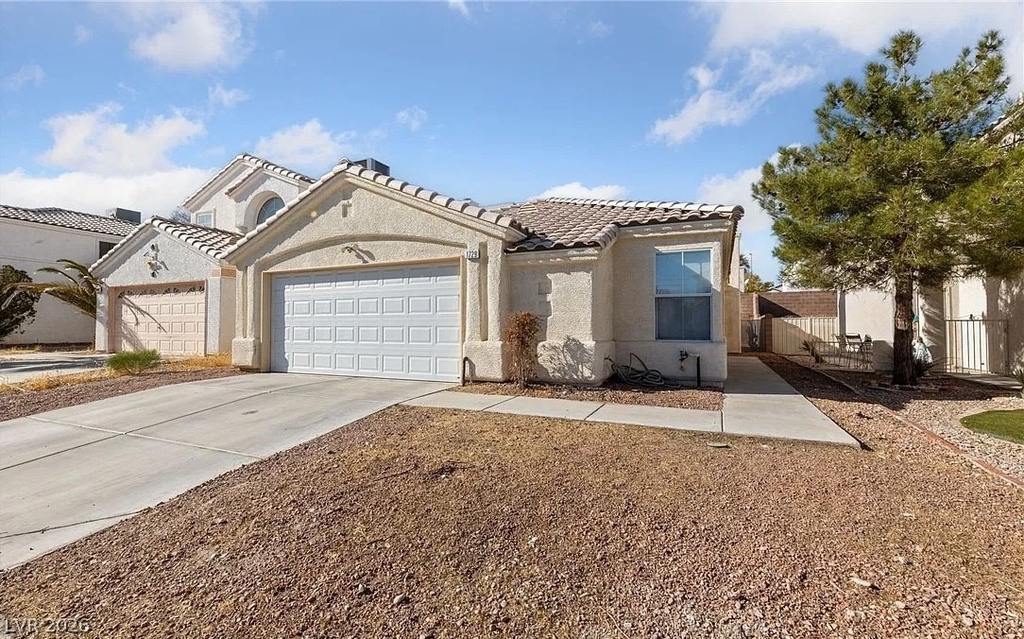 1729 Villa Vista Way - Photo 0
