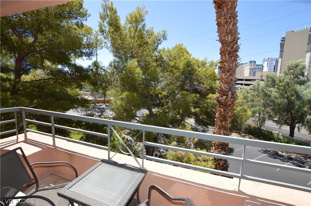 220 E Flamingo Road - Photo 11