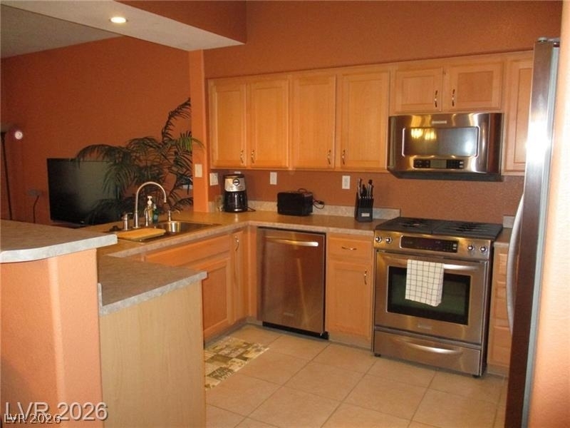 8777 W Maule Avenue - Photo 3