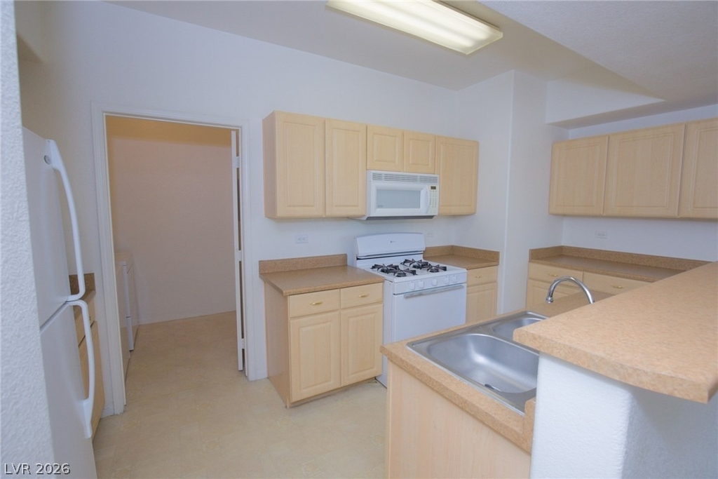 8250 N Grand Canyon Drive - Photo 9