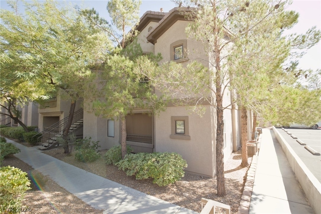 8250 N Grand Canyon Drive - Photo 0