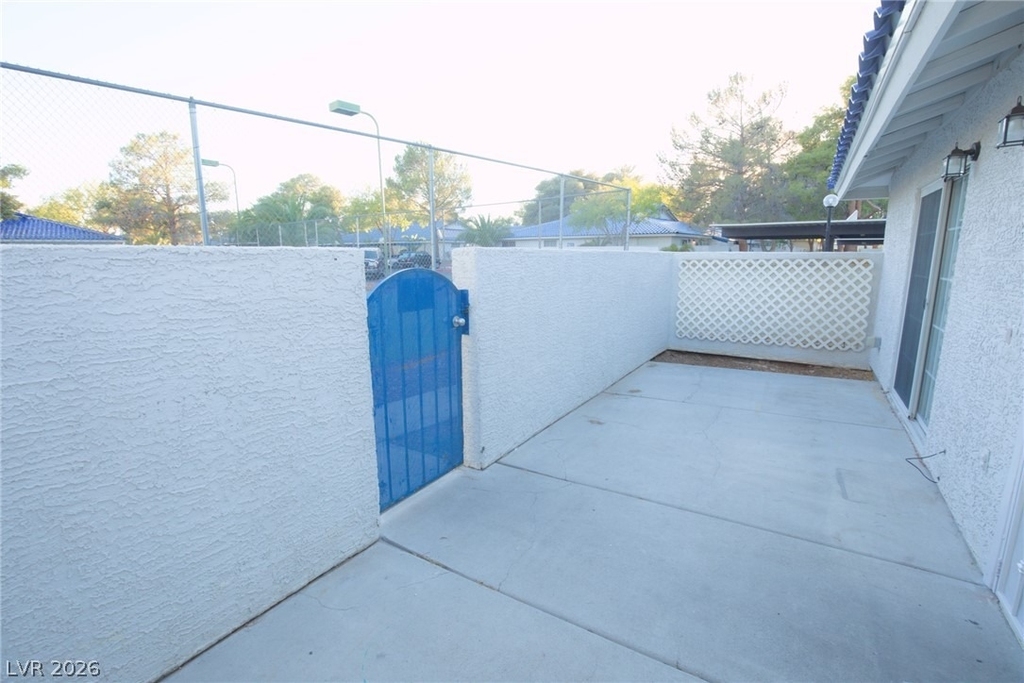 2112 Willowbury Drive - Photo 4