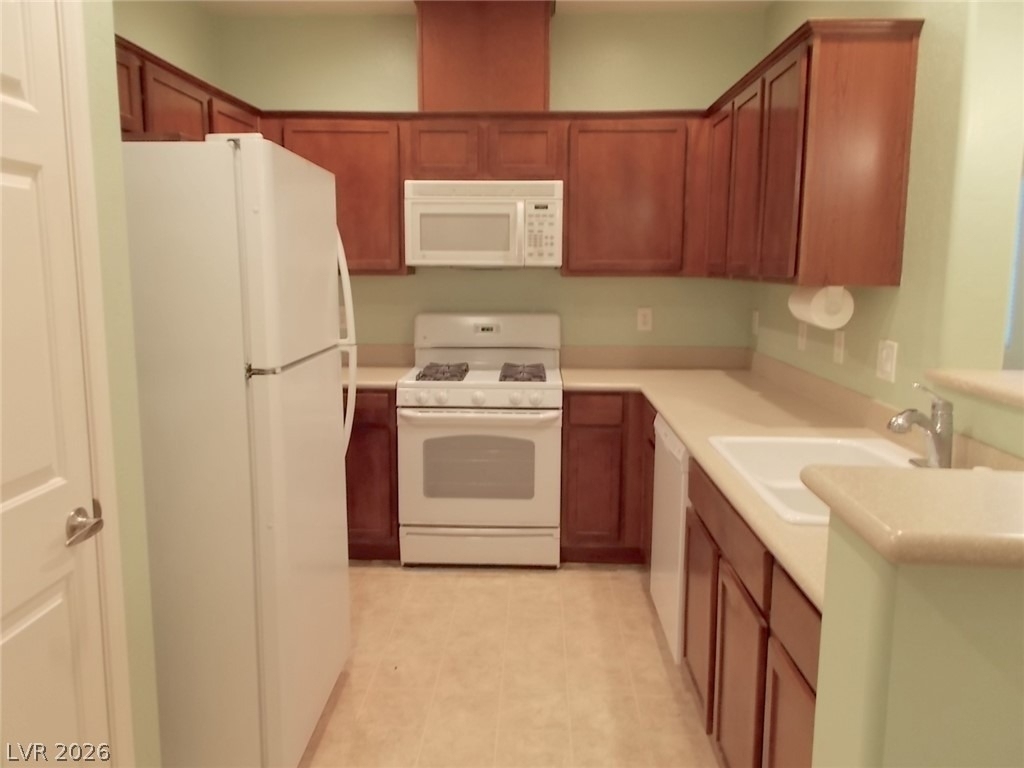 6868 Sky Pointe Drive - Photo 14