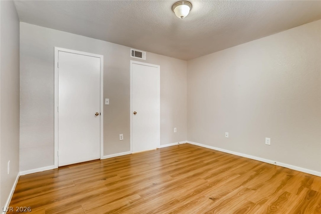 555 E Silverado Ranch Boulevard - Photo 17
