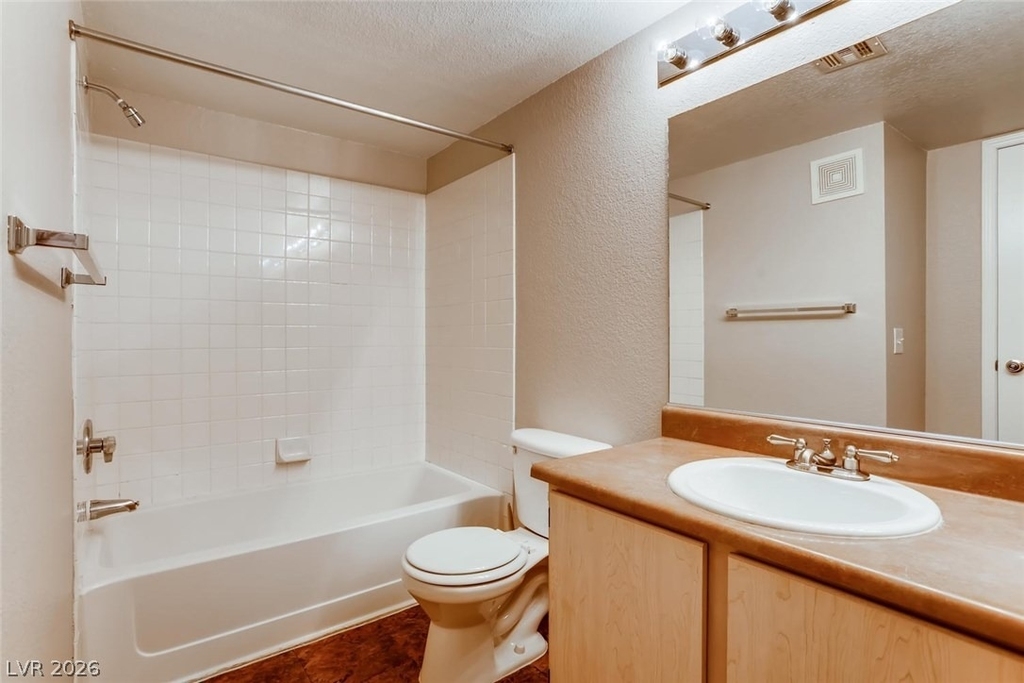 555 E Silverado Ranch Boulevard - Photo 22