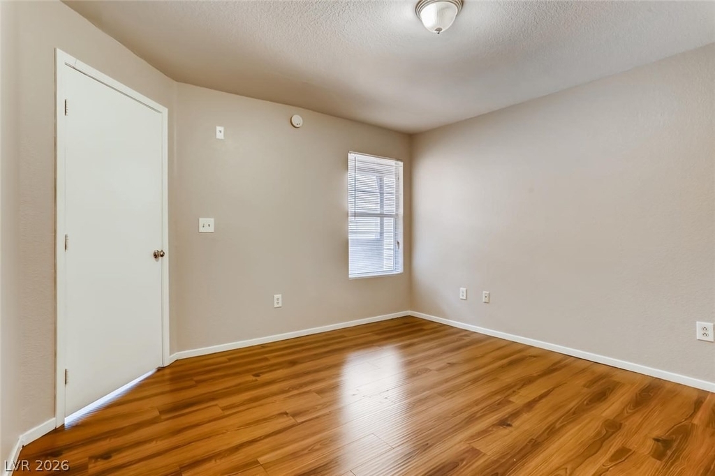 555 E Silverado Ranch Boulevard - Photo 15