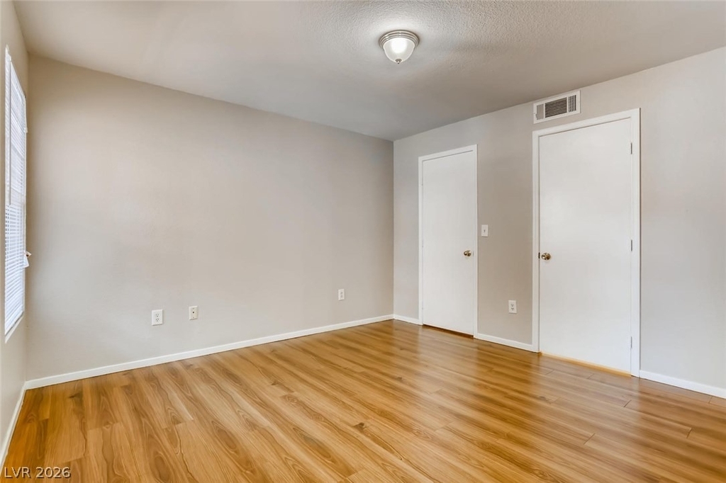 555 E Silverado Ranch Boulevard - Photo 14