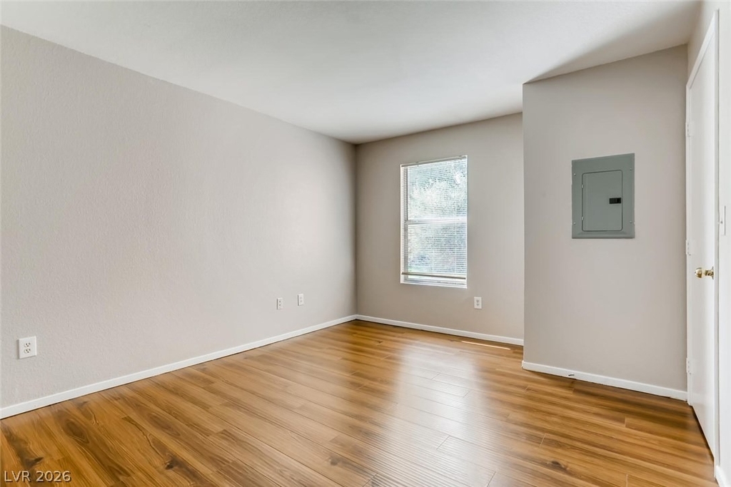 555 E Silverado Ranch Boulevard - Photo 20