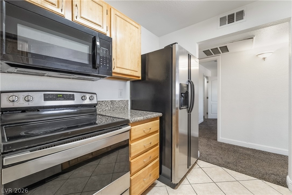 5055 W Hacienda Avenue - Photo 16
