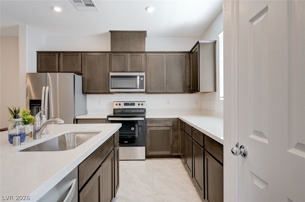 6515 Taffrail Avenue - Photo 2