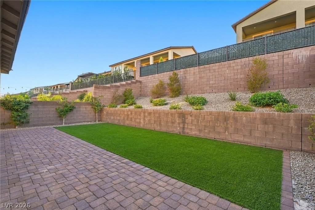 169 Medianoche Street - Photo 40