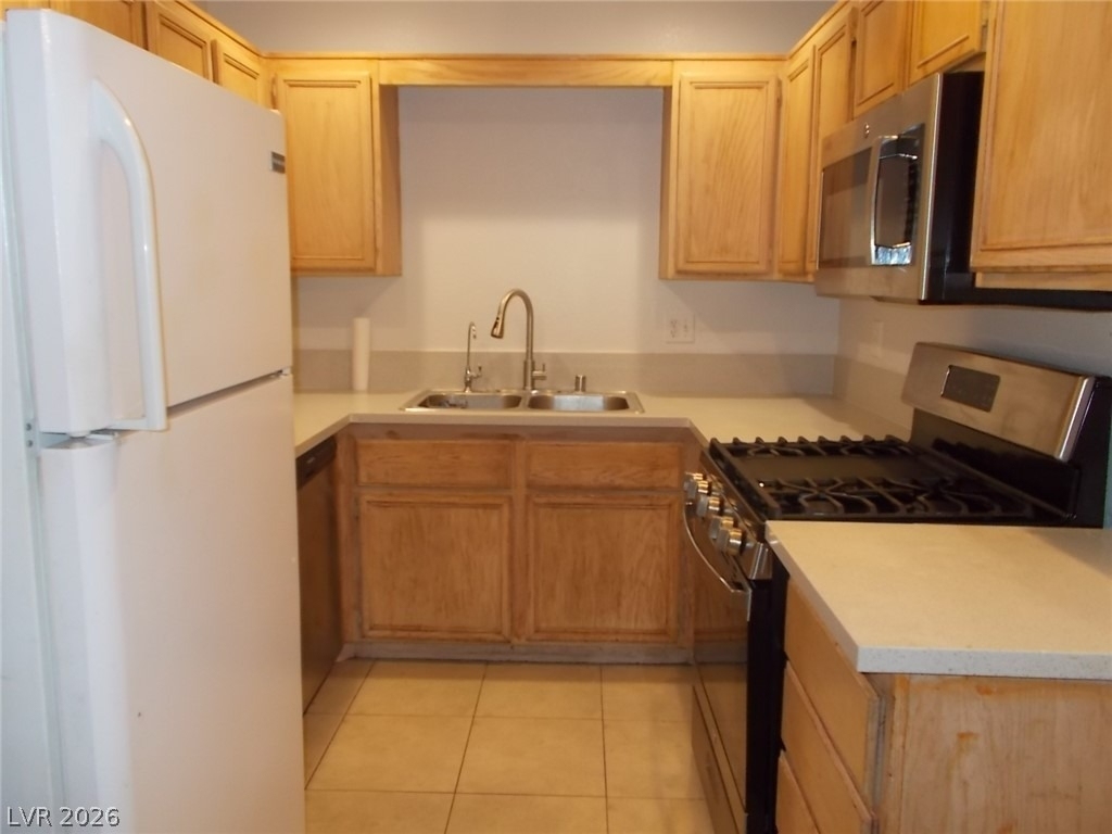 5621 Lago Court - Photo 6