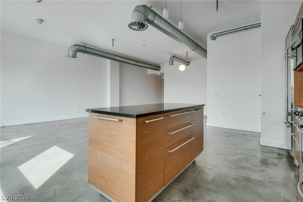 200 Hoover Avenue - Photo 11