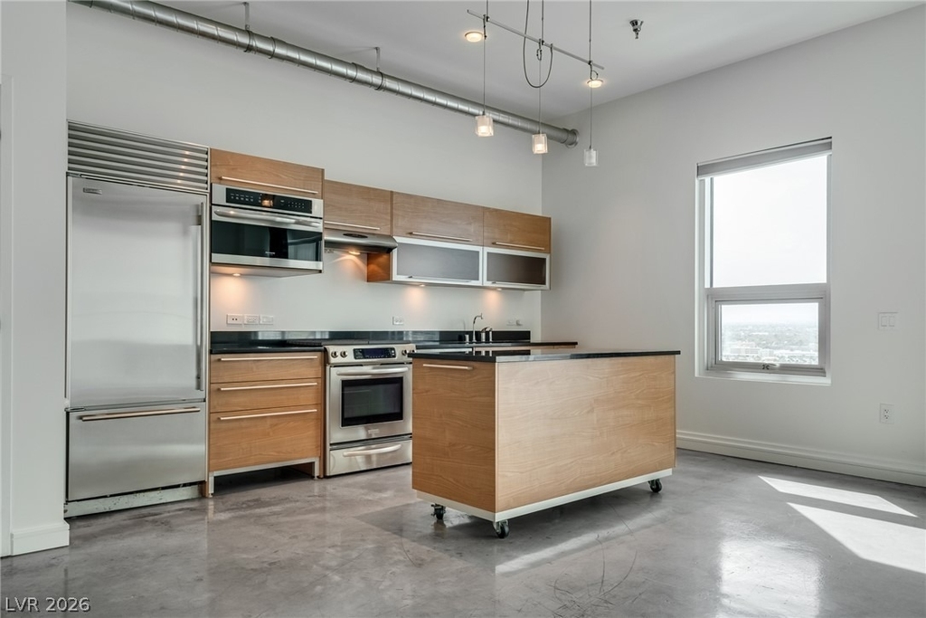 200 Hoover Avenue - Photo 15
