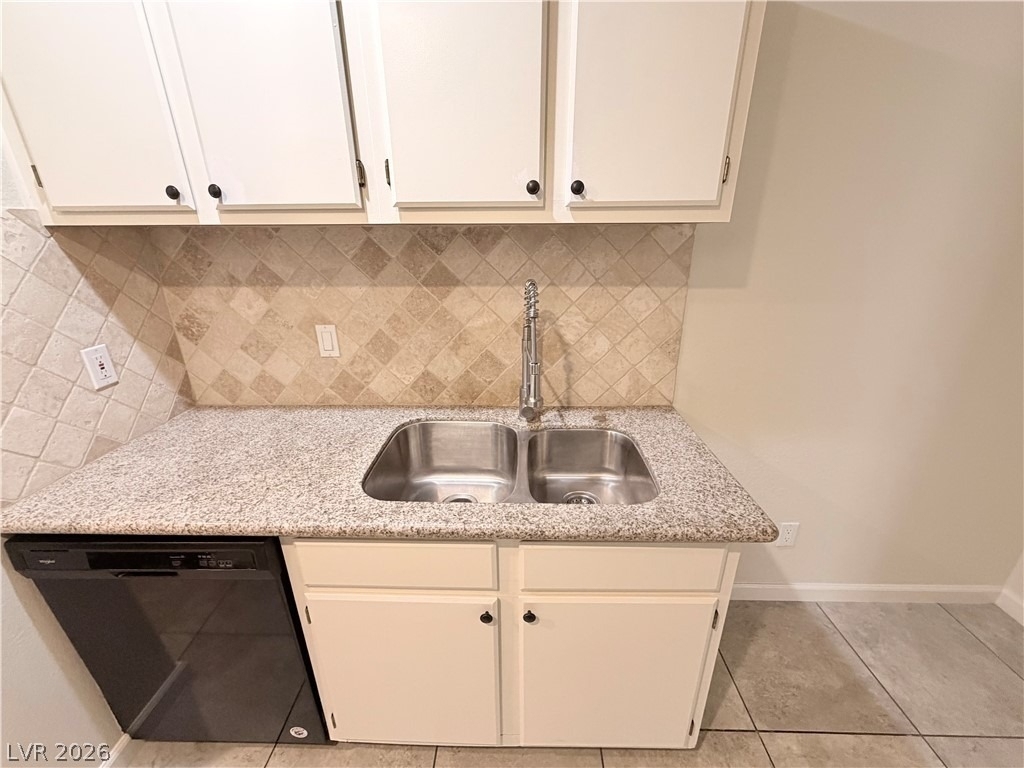 5211 Lindell Road - Photo 2
