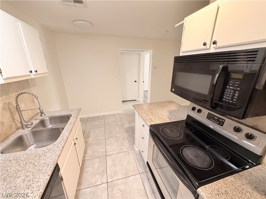 5211 Lindell Road - Photo 3