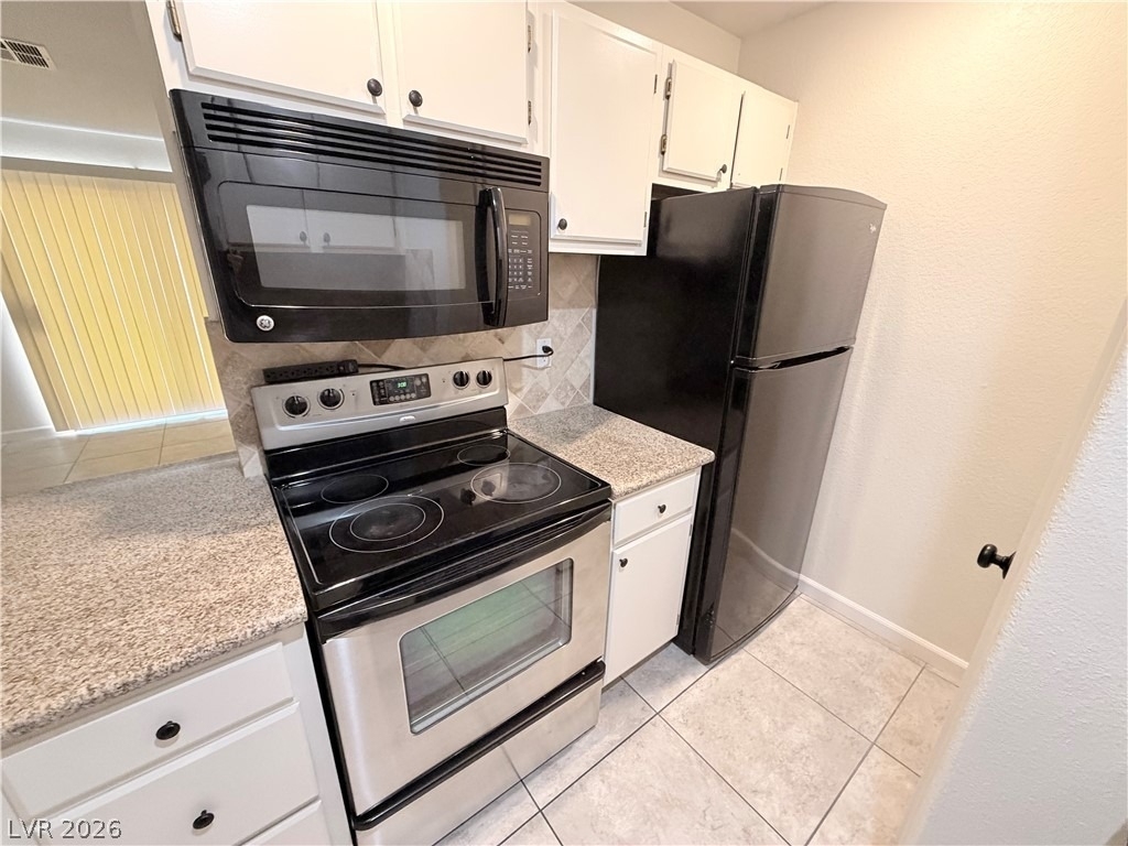 5211 Lindell Road - Photo 0