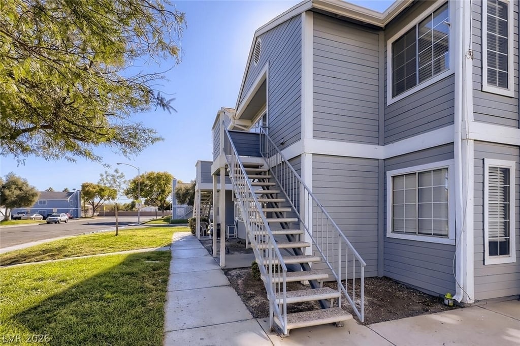 1843 Cosmic Drive - Photo 22