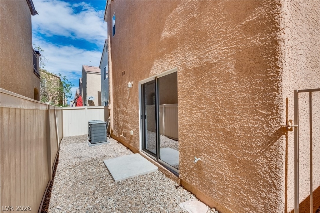 913 Blushing Rose Place - Photo 27