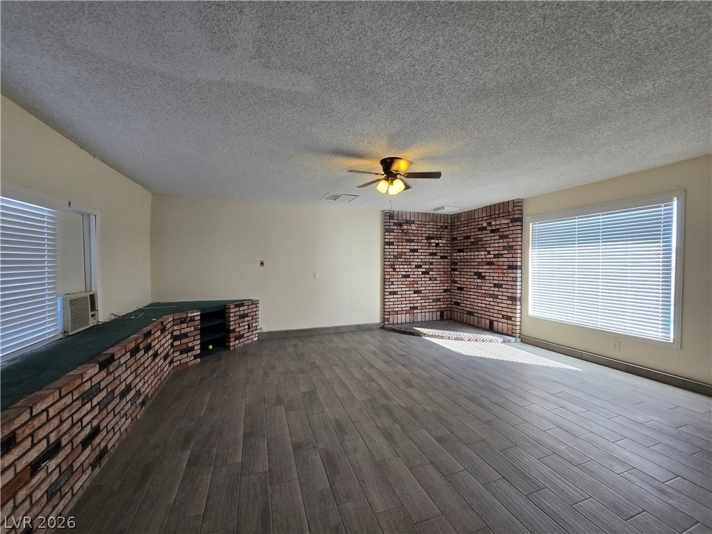 229 Breeze Street - Photo 4