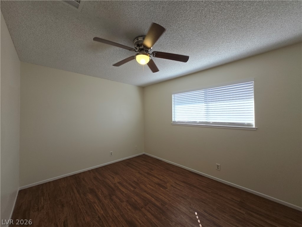 229 Breeze Street - Photo 15