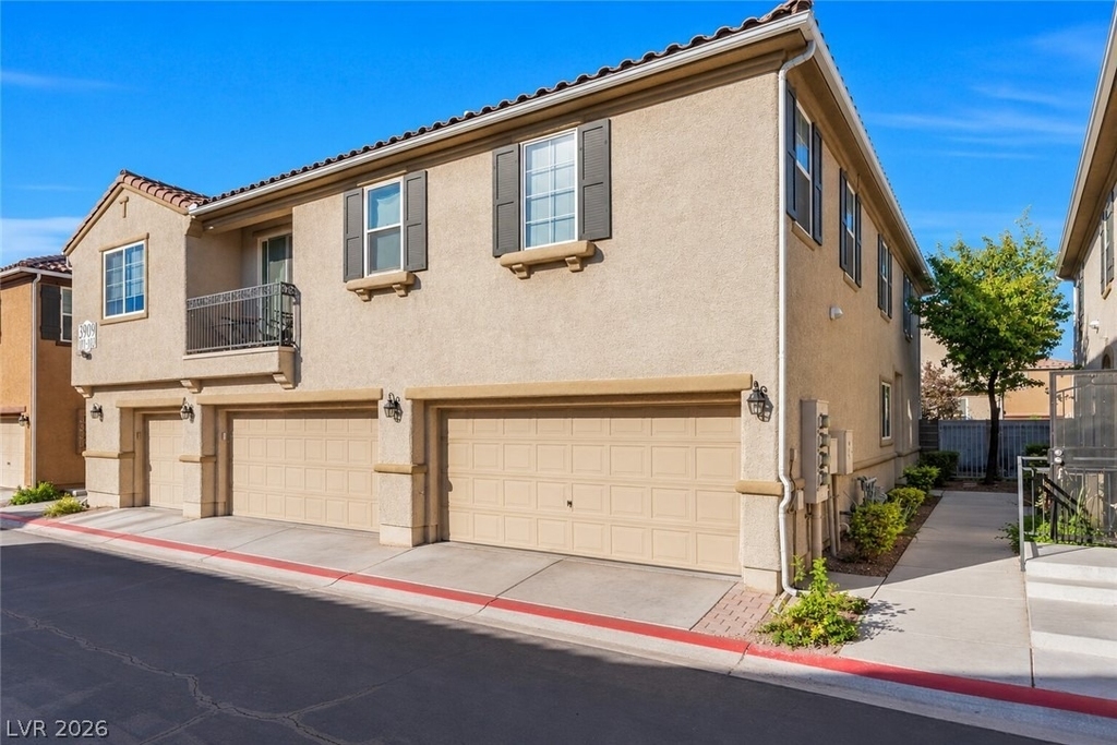 3909 Sweet Pine Street - Photo 2