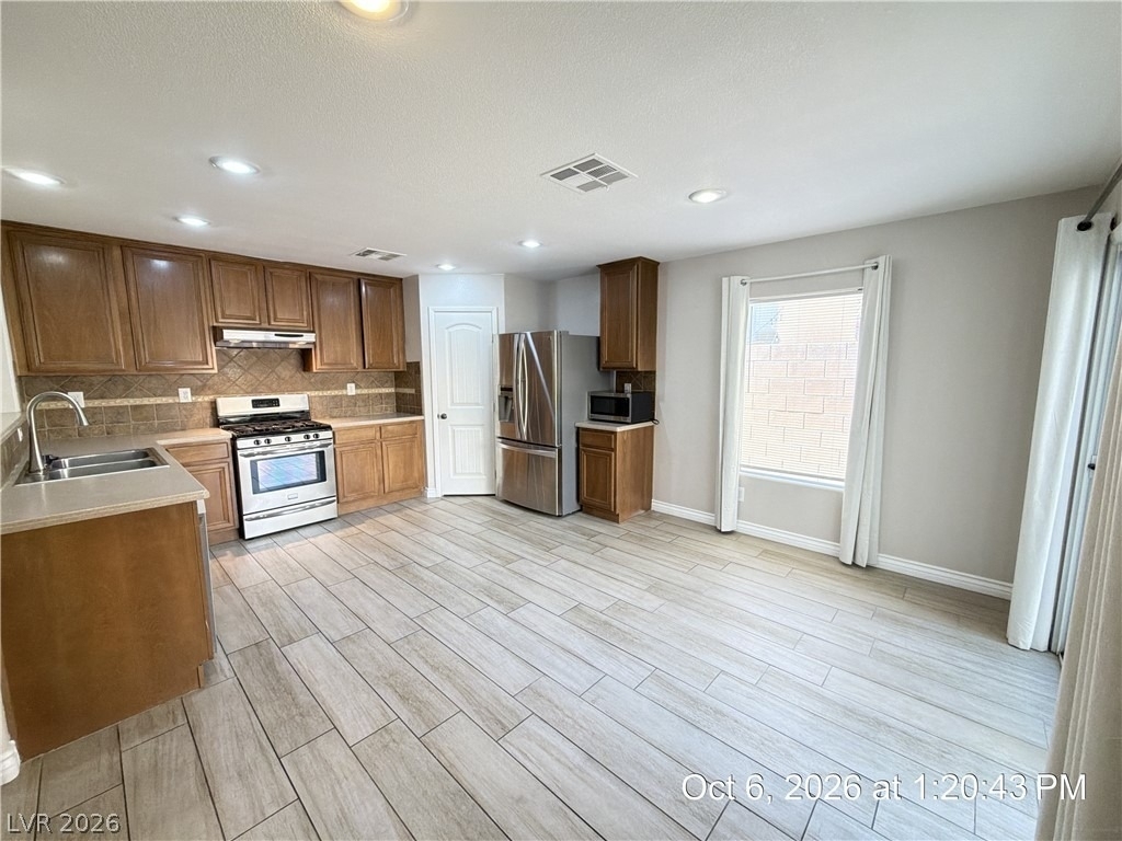 672 Wessex Drive - Photo 11