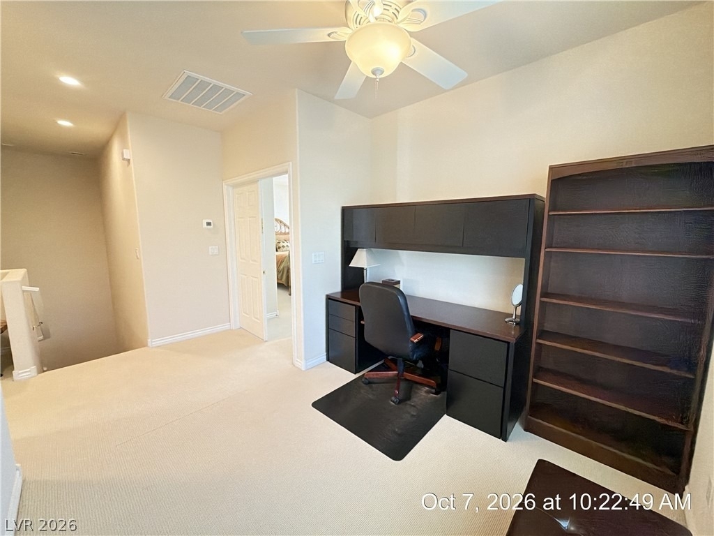 246 Queens Court - Photo 16