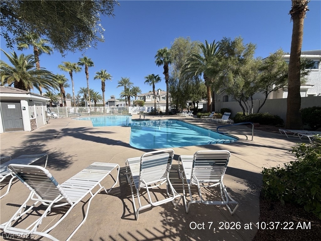 246 Queens Court - Photo 1