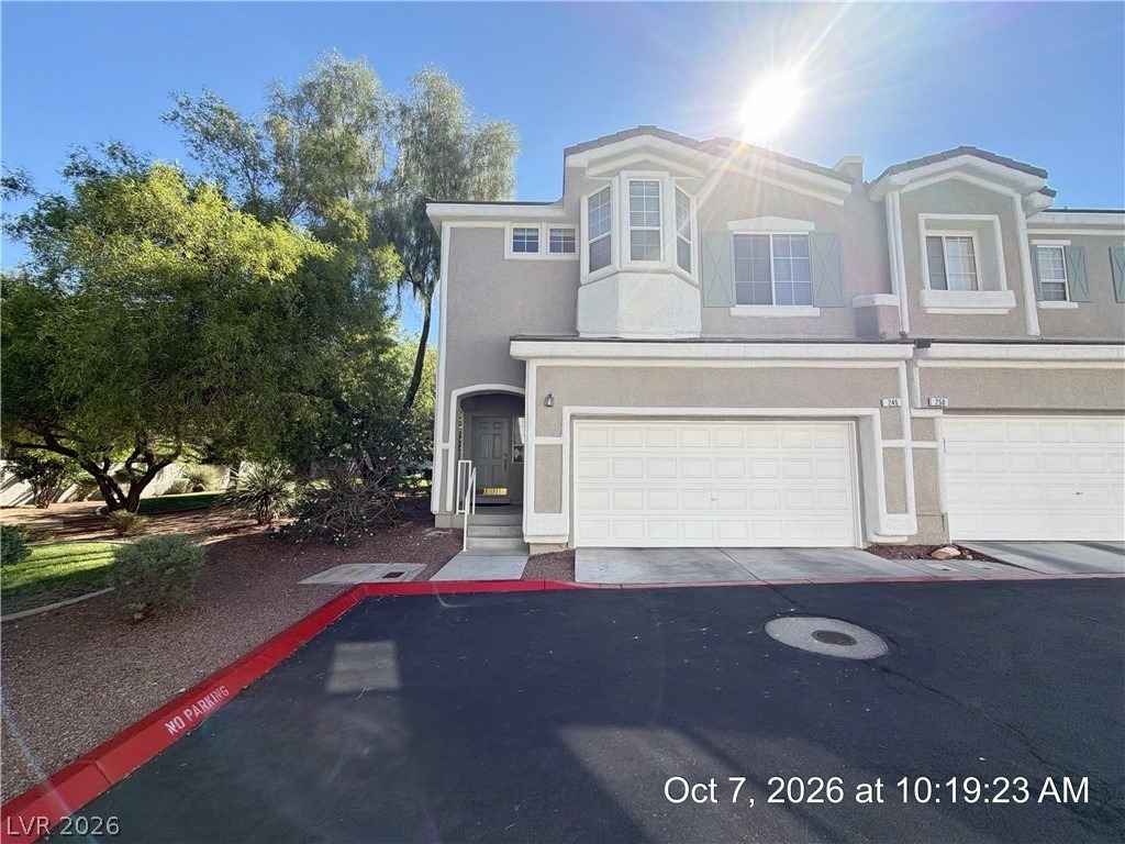 246 Queens Court - Photo 2