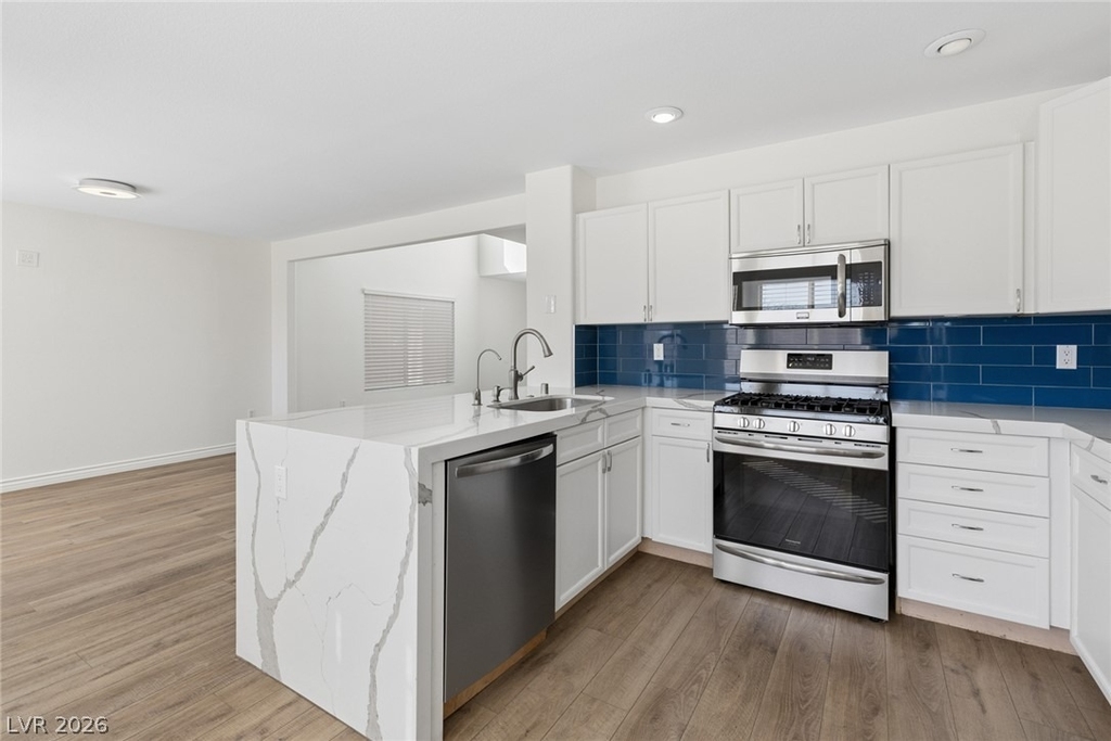 548 Aspen Leaf Street - Photo 16