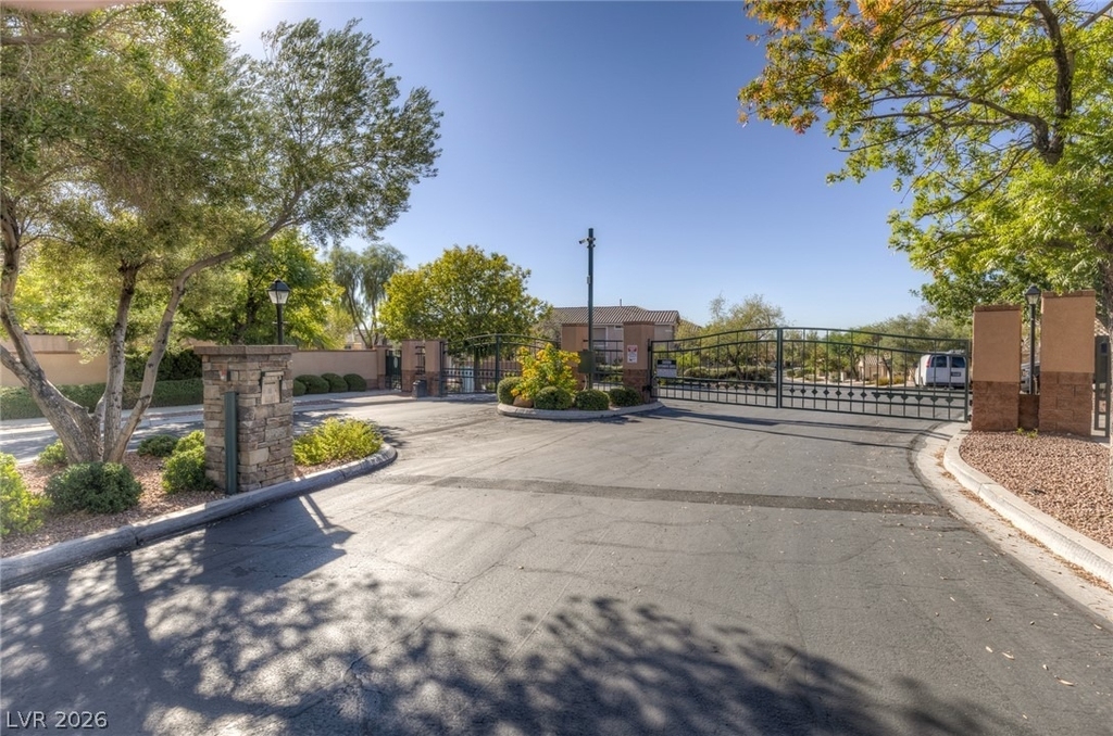 548 Aspen Leaf Street - Photo 42
