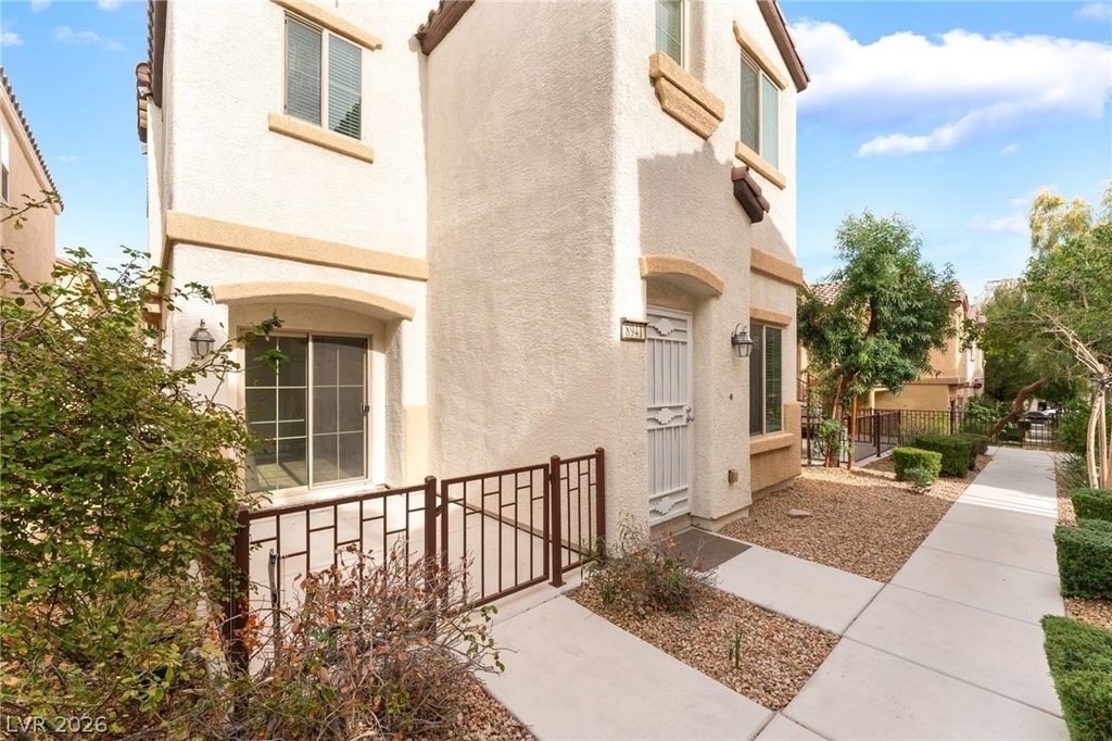 8941 Glass Gallery Court - Photo 0