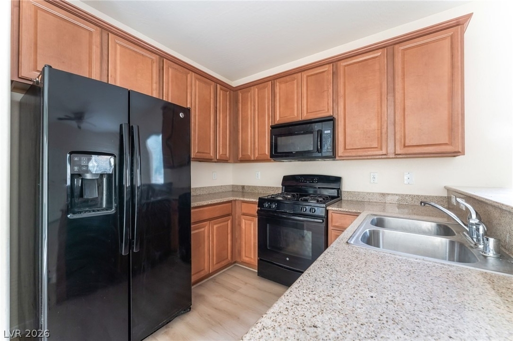 8941 Glass Gallery Court - Photo 6